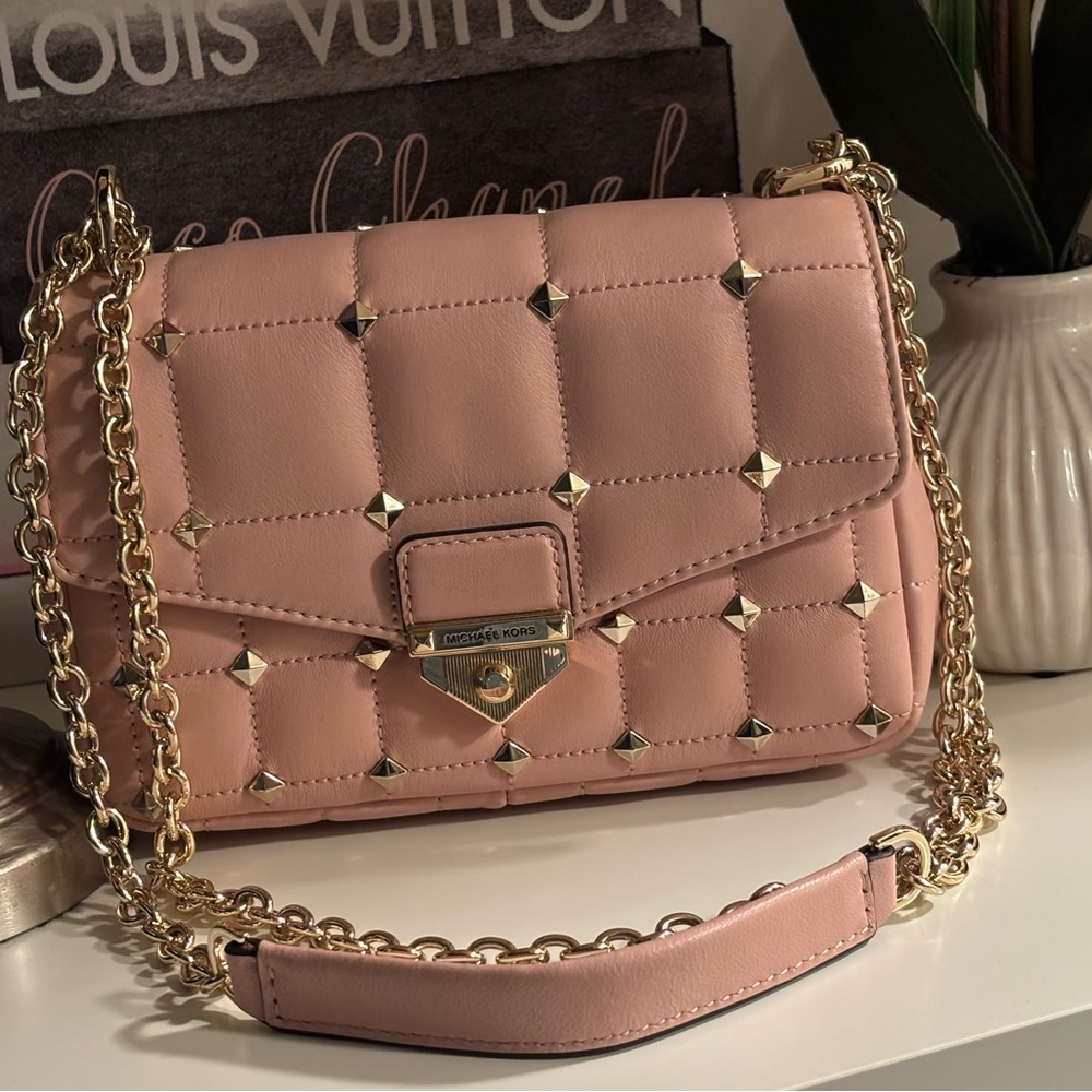 Michael Kors Pink and Gold Quilted Shoulder Bag - Picture 2 of 9